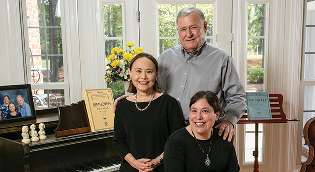 Meg and Bill Lindenberger with daughter, Kim