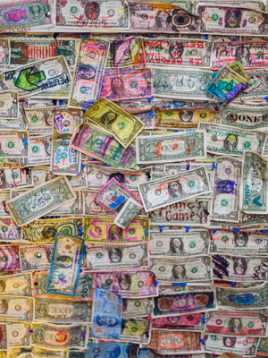 Mojos Restaurant Wall of Dollar Bills